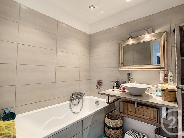 Appartement F4 à vendre - 4 pièces - 85.58 m2 - MOUGINS - 06 - PROVENCE-ALPES-COTE-D-AZUR - Century 21 Coast And Country Appartement F4 à vendre - 4 pièces - 85.58 m2 - MOUGINS - 06 - PROVENCE-ALPES-COTE-D-AZUR - Century 21 Coast And Country