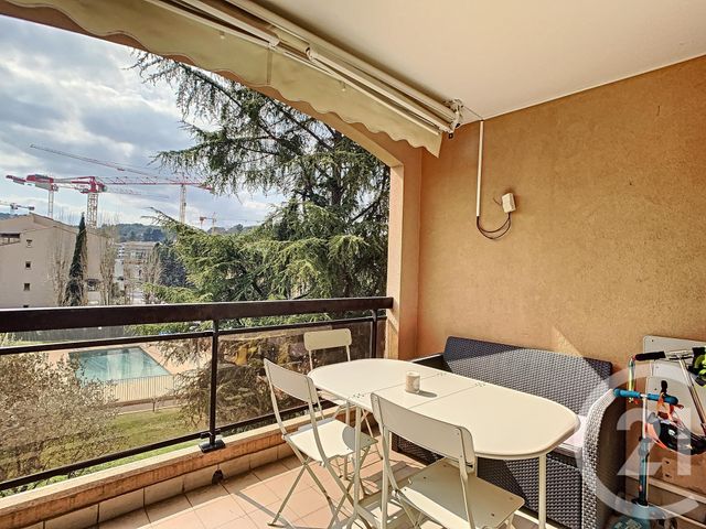Appartement F4 à vendre - 4 pièces - 85.58 m2 - MOUGINS - 06 - PROVENCE-ALPES-COTE-D-AZUR - Century 21 Coast And Country Appartement F4 à vendre - 4 pièces - 85.58 m2 - MOUGINS - 06 - PROVENCE-ALPES-COTE-D-AZUR - Century 21 Coast And Country