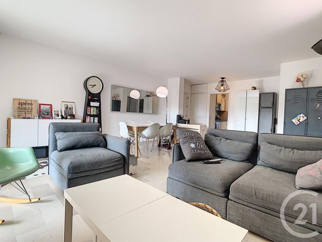 Appartement F4 à vendre - 4 pièces - 85.58 m2 - MOUGINS - 06 - PROVENCE-ALPES-COTE-D-AZUR - Century 21 Coast And Country Appartement F4 à vendre - 4 pièces - 85.58 m2 - MOUGINS - 06 - PROVENCE-ALPES-COTE-D-AZUR - Century 21 Coast And Country