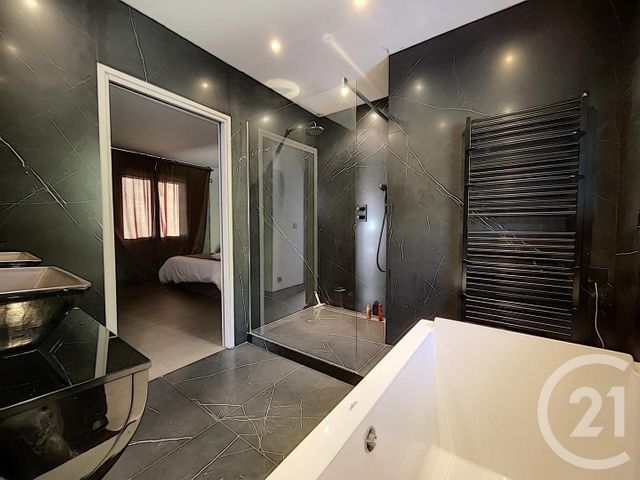 maison à vendre - 7 pièces - 194.0 m2 - LA ROQUETTE SUR SIAGNE - 06 - PROVENCE-ALPES-COTE-D-AZUR - Century 21 Coast And Country maison à vendre - 7 pièces - 194.0 m2 - LA ROQUETTE SUR SIAGNE - 06 - PROVENCE-ALPES-COTE-D-AZUR - Century 21 Coast And Country