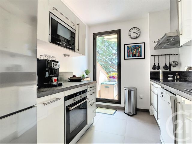 Appartement F3 à vendre - 3 pièces - 66.58 m2 - MOUGINS - 06 - PROVENCE-ALPES-COTE-D-AZUR - Century 21 Coast And Country Appartement F3 à vendre - 3 pièces - 66.58 m2 - MOUGINS - 06 - PROVENCE-ALPES-COTE-D-AZUR - Century 21 Coast And Country