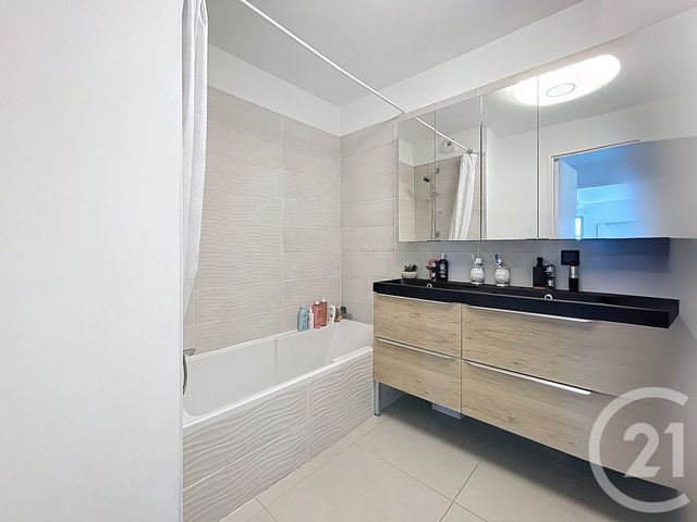 Afficher la photo en grand Appartement F3 à vendre - 3 pièces - 62.5 m2 - MOUGINS - 06 - PROVENCE-ALPES-COTE-D-AZUR - Century 21 Coast And Country