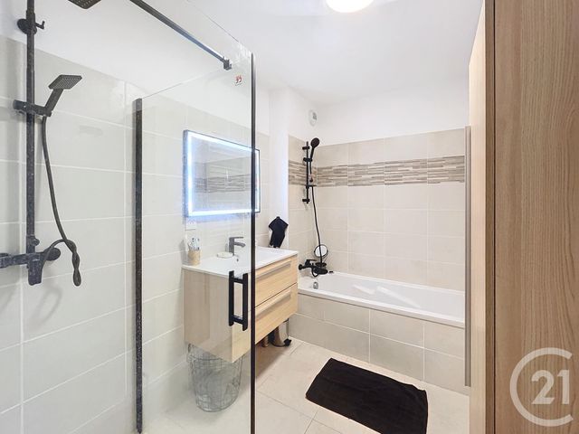 Appartement F3 à vendre - 3 pièces - 63.0 m2 - LE CANNET - 06 - PROVENCE-ALPES-COTE-D-AZUR - Century 21 Coast And Country