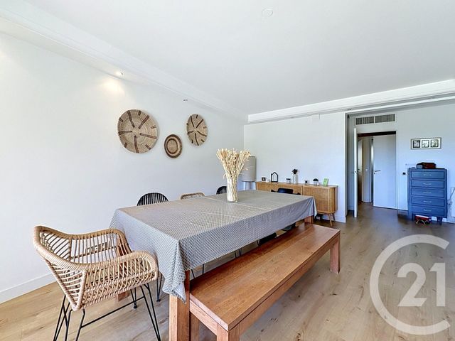Appartement à vendre - 5 pièces - 115.0 m2 - MOUGINS - 06 - PROVENCE-ALPES-COTE-D-AZUR - Century 21 Coast And Country
