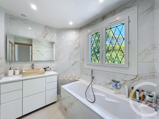 Afficher la photo en grand maison à vendre - 4 pièces - 113.75 m2 - CANNES - 06 - PROVENCE-ALPES-COTE-D-AZUR - Century 21 Coast And Country