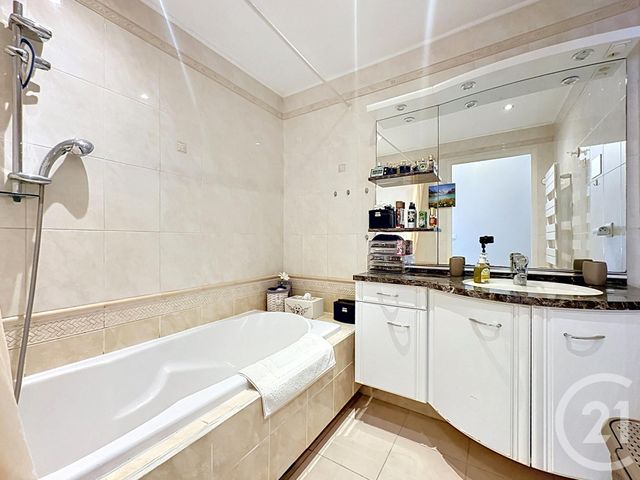 Appartement F3 à vendre - 3 pièces - 75.0 m2 - MOUGINS - 06 - PROVENCE-ALPES-COTE-D-AZUR - Century 21 Coast And Country