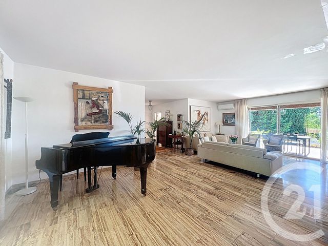 Afficher la photo en grand maison à vendre - 6 pièces - 177.27 m2 - MOUGINS - 06 - PROVENCE-ALPES-COTE-D-AZUR - Century 21 Coast And Country