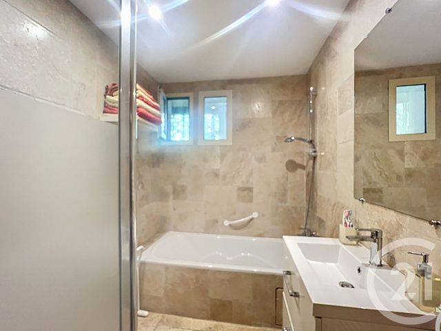 Afficher la photo en grand maison à vendre - 6 pièces - 177.27 m2 - MOUGINS - 06 - PROVENCE-ALPES-COTE-D-AZUR - Century 21 Coast And Country