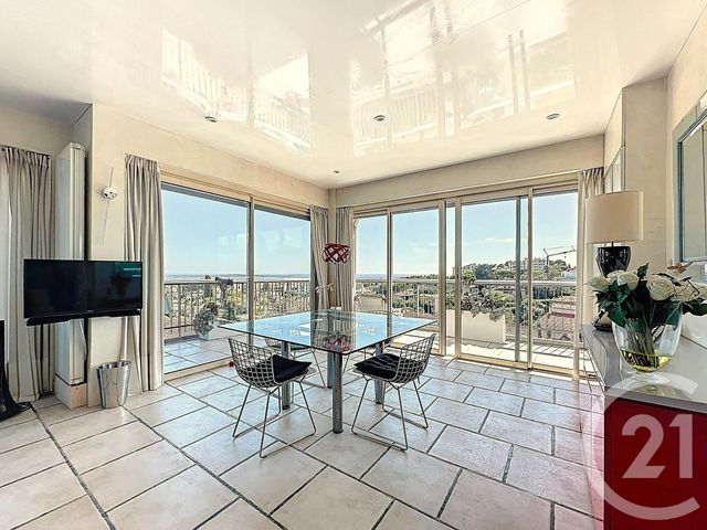 Afficher la photo en grand Appartement à vendre - 4 pièces - 162.0 m2 - LE CANNET - 06 - PROVENCE-ALPES-COTE-D-AZUR - Century 21 Coast And Country