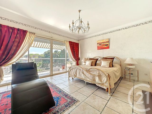 Afficher la photo en grand Appartement à vendre - 4 pièces - 162.0 m2 - LE CANNET - 06 - PROVENCE-ALPES-COTE-D-AZUR - Century 21 Coast And Country