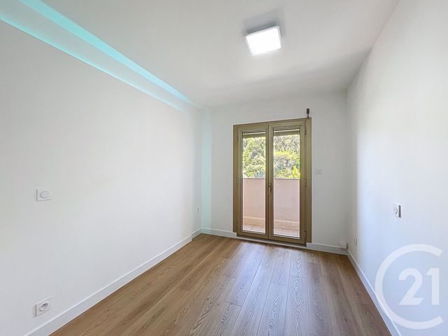 Afficher la photo en grand Appartement à vendre - 4 pièces - 70.35 m2 - MANDELIEU LA NAPOULE - 06 - PROVENCE-ALPES-COTE-D-AZUR - Century 21 Coast And Country