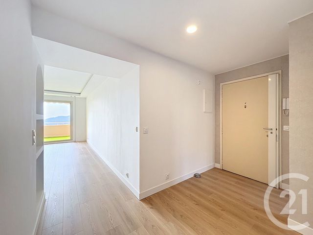 Afficher la photo en grand Appartement à vendre - 4 pièces - 70.35 m2 - MANDELIEU LA NAPOULE - 06 - PROVENCE-ALPES-COTE-D-AZUR - Century 21 Coast And Country