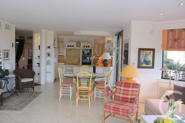 Afficher la photo en grand Appartement à vendre - 4 pièces - 132.0 m2 - MOUGINS - 06 - PROVENCE-ALPES-COTE-D-AZUR - Century 21 Coast And Country