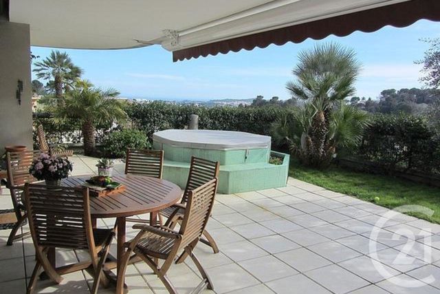 Afficher la photo en grand Appartement à vendre - 4 pièces - 132.0 m2 - MOUGINS - 06 - PROVENCE-ALPES-COTE-D-AZUR - Century 21 Coast And Country