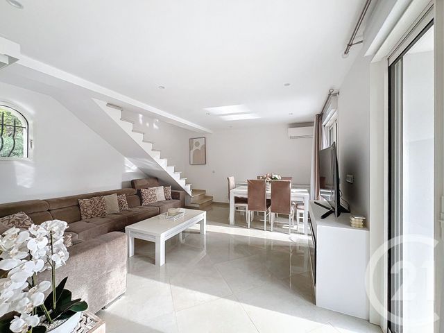 Appartement F4 à vendre - 4 pièces - 113.75 m2 - CANNES - 06 - PROVENCE-ALPES-COTE-D-AZUR - Century 21 Coast And Country