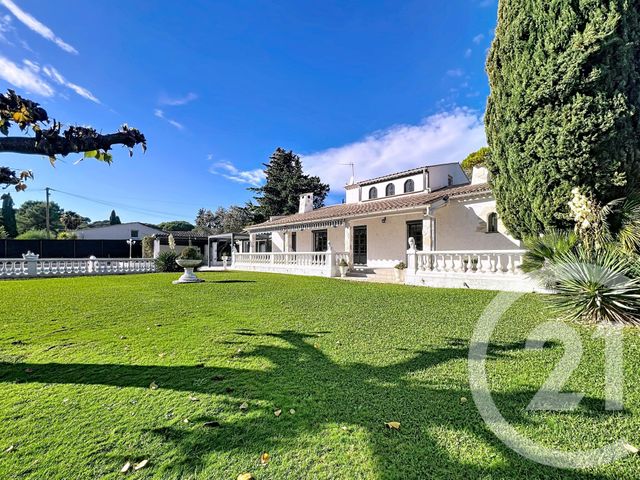 Afficher la photo en grand maison à vendre - 5 pièces - 150.0 m2 - MOUGINS - 06 - PROVENCE-ALPES-COTE-D-AZUR - Century 21 Coast And Country