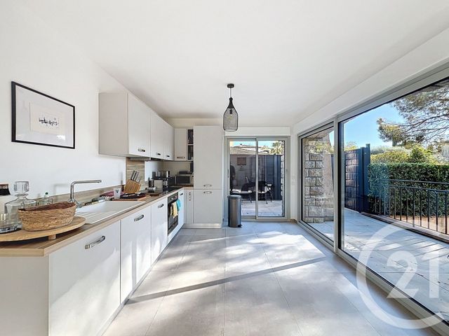 Afficher la photo en grand Appartement F3 à vendre - 3 pièces - 79.85 m2 - MOUANS SARTOUX - 06 - PROVENCE-ALPES-COTE-D-AZUR - Century 21 Coast And Country