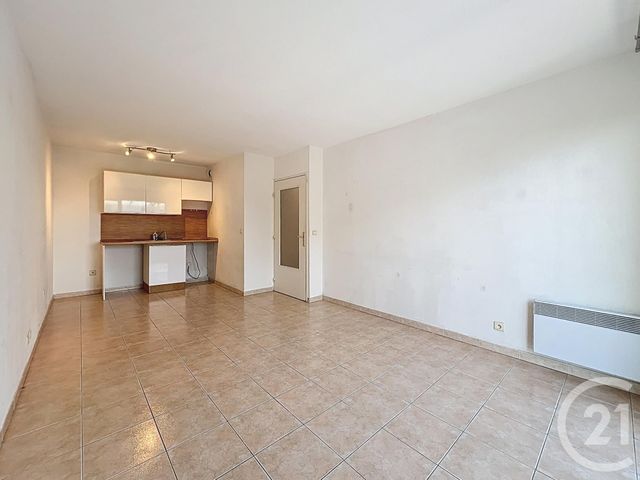 Appartement F2 à vendre - 2 pièces - 38.0 m2 - MOUGINS - 06 - PROVENCE-ALPES-COTE-D-AZUR - Century 21 Coast And Country