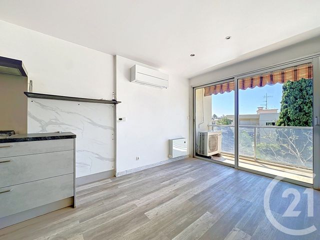 Appartement F3 à vendre - 3 pièces - 71.0 m2 - ANTIBES - 06 - PROVENCE-ALPES-COTE-D-AZUR - Century 21 Coast And Country