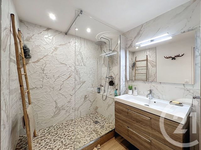 Appartement F4 à vendre - 4 pièces - 80.02 m2 - LE GOLFE JUAN - 06 - PROVENCE-ALPES-COTE-D-AZUR - Century 21 Coast And Country