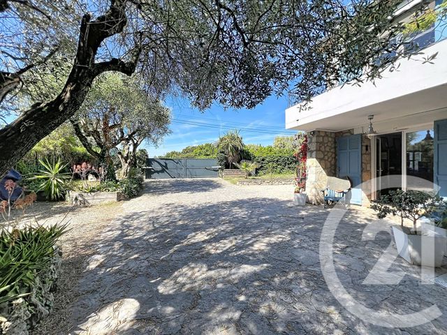 maison à vendre - 7 pièces - 184.0 m2 - MOUGINS - 06 - PROVENCE-ALPES-COTE-D-AZUR - Century 21 Coast And Country
