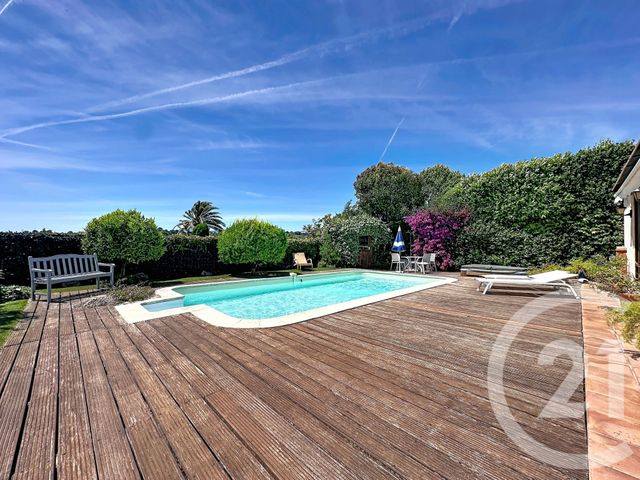 maison à vendre - 5 pièces - 145.0 m2 - VILLENEUVE LOUBET - 06 - PROVENCE-ALPES-COTE-D-AZUR - Century 21 Coast And Country