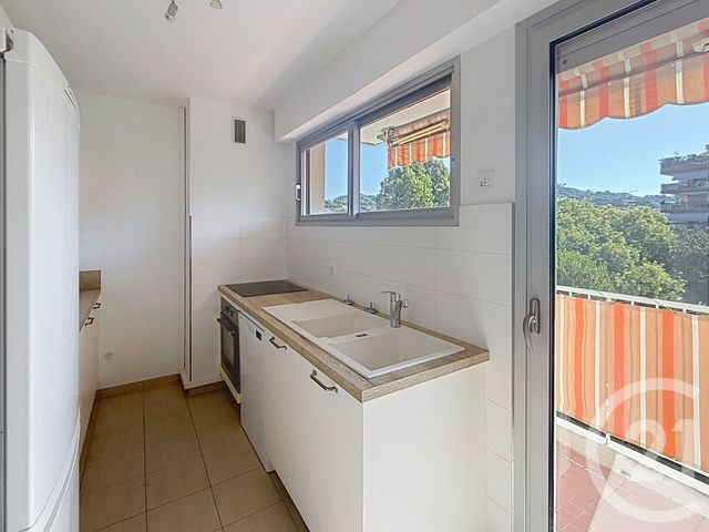 Appartement à vendre - 3 pièces - 62.7 m2 - CANNES LA BOCCA - 06 - PROVENCE-ALPES-COTE-D-AZUR - Century 21 Coast And Country