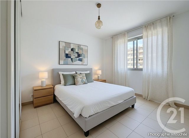 Appartement à vendre - 3 pièces - 62.7 m2 - CANNES LA BOCCA - 06 - PROVENCE-ALPES-COTE-D-AZUR - Century 21 Coast And Country