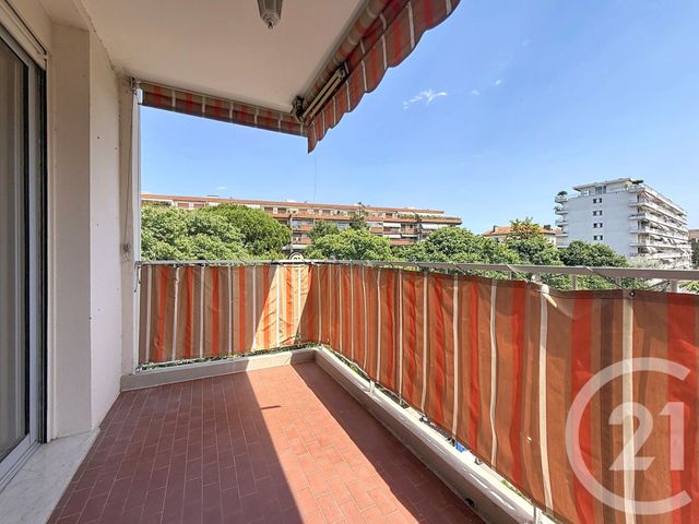 Appartement à vendre - 3 pièces - 62.7 m2 - CANNES LA BOCCA - 06 - PROVENCE-ALPES-COTE-D-AZUR - Century 21 Coast And Country