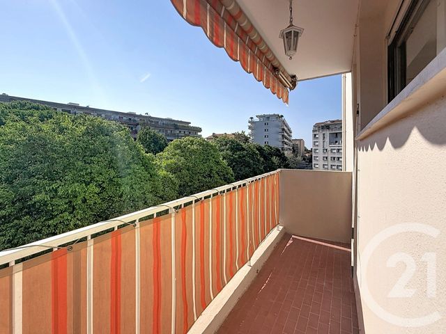Appartement à vendre - 3 pièces - 62.7 m2 - CANNES LA BOCCA - 06 - PROVENCE-ALPES-COTE-D-AZUR - Century 21 Coast And Country
