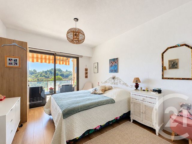 Appartement F2 à vendre - 2 pièces - 46.0 m2 - MOUGINS - 06 - PROVENCE-ALPES-COTE-D-AZUR - Century 21 Coast And Country