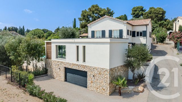 maison à vendre - 5 pièces - 183.0 m2 - MOUGINS - 06 - PROVENCE-ALPES-COTE-D-AZUR - Century 21 Coast And Country