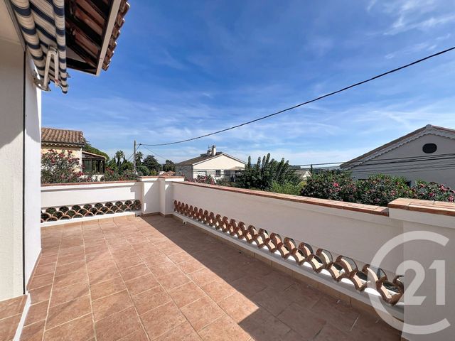 maison à vendre - 6 pièces - 147.49 m2 - MANDELIEU LA NAPOULE - 06 - PROVENCE-ALPES-COTE-D-AZUR - Century 21 Coast And Country