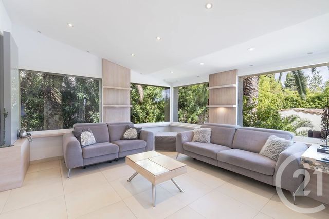 maison à vendre - 7 pièces - 235.0 m2 - MOUGINS - 06 - PROVENCE-ALPES-COTE-D-AZUR - Century 21 Coast And Country